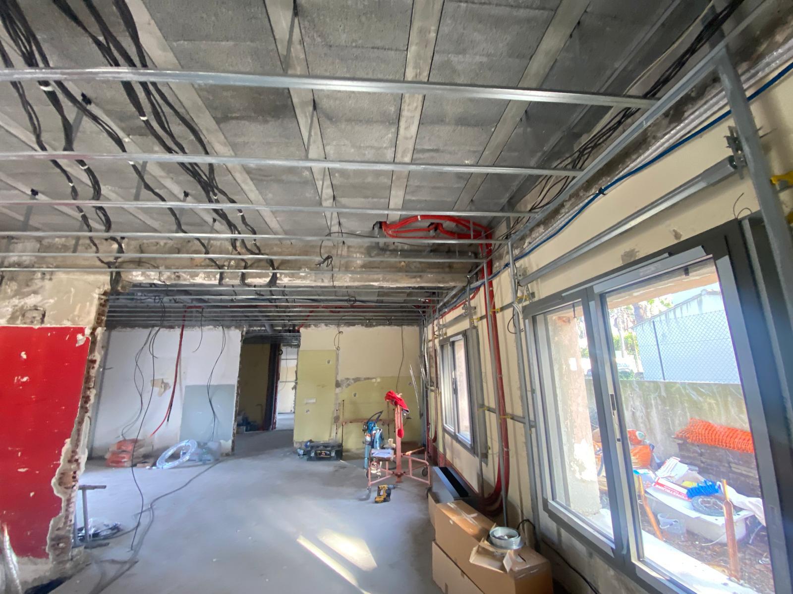 Chantier électrique Saint-Tropez — câblage plafond